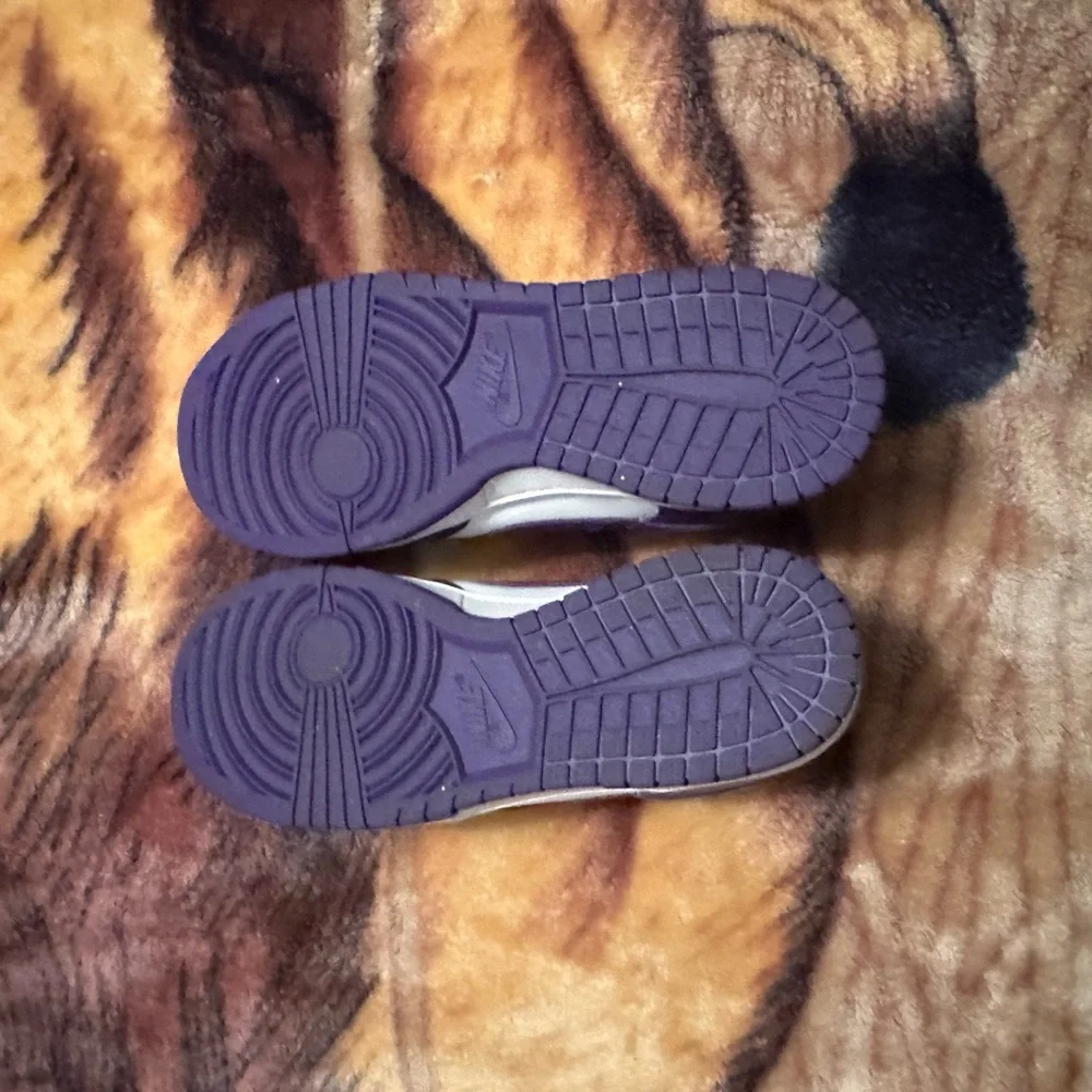 Court Purple dunks / Sz10 Men/ Great Condition / Worn once - Picture 4 of 6